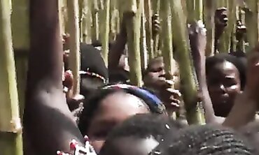 Ebony Bimbos Flashing Huge Asses in Public