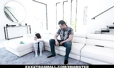 Petite Gamer Jessae Rosae Takes Big Cock While Playing