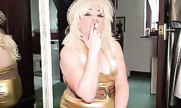Gold Digging Bi MILF Roleplay