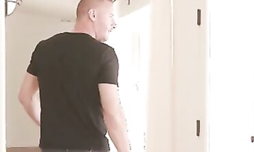 Petite Kenzie Reeves Gets Anal Creampie From Stepbrother