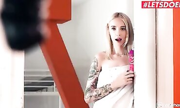 Honey Arteya Gets Interracial Rough Sex in Hostel Room