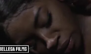 Amari Anne & Robby Echo Get Wild In Bed
