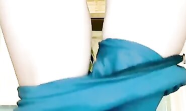 Svetlana Snows: College-Aged Solo Peeing Compilation