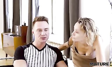 MATURE4K: Effortless Cougar Takes It From Her IT Bro