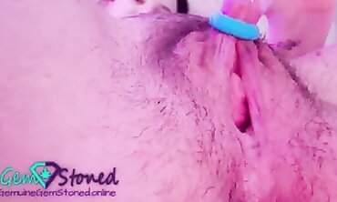 Dark-Haired Latina Milf Climaxes With Puss Pump