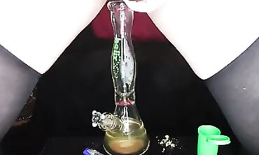 Ahsoka Tano Squirts and Pounds Her Bong