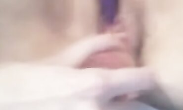 Live Homemade Session with Brunette Beauty