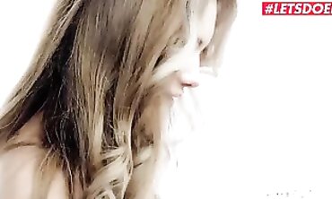 Mary Rock Solo Masturbation with Vibrator and Fingering