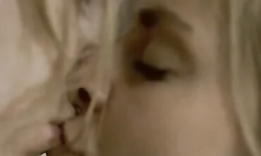 Vie Sordide: A Gritty 2005 French Erotic Drama
