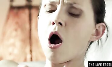 Office MILF Masturbates with Electric Hitachi Vibrator