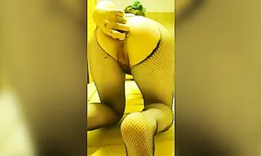 Solo Female Anal Fisting and Huge Butt Plug Session