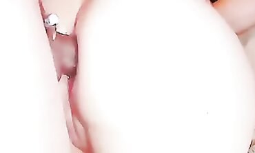 Amateur Latina MILF Gets Her Ass Drilled in Creampie Action