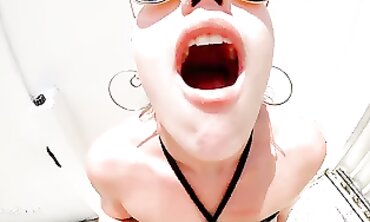 Public Garden Summer: Deep Throat, Peeing & Cum Swallowing