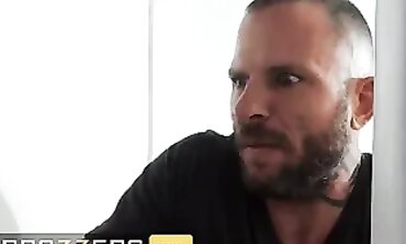 Brixley Benz Gives Scott Pounds A Deepthroat And Creampie