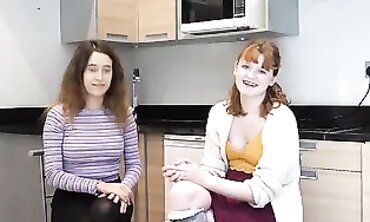 Elegant German Amateur Dyke Action