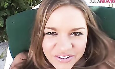 lesbische Freundin rammt ihr eine Votze rein