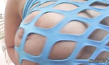 Beauty Cougar Shows Off Natural Big Tits