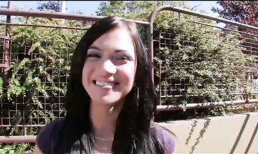 Inexperienced Street Fuckslut Alyssa Reece Gets Fuckpole