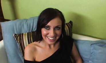 Valerie Luxe Is A Super-Bitch For Bi-Racial Nailing And Gets Smashed On The Couch.