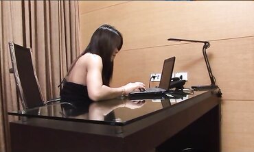 Grubby Chinese Bitch Shemale Ploy Gets Cleaned Up During Luxurious Bathroom