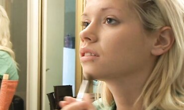 Blondie Whore Kissy Gets Plunged By 2 Giant Chisels In Her Rump For A Three Way