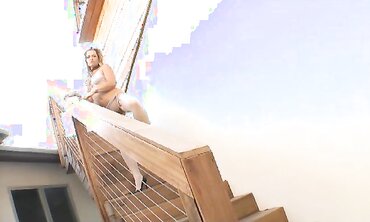Super-Fucking-Hot Light-Haired Kelly Leigh Luvs To Deep-Throat And Shag In Her Fishnets