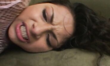 Victoria Lan Likes Opening Up Her Crevasses