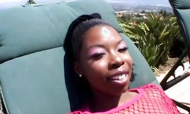 Simone West Is A New Fresh Face