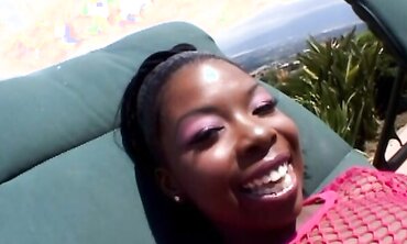 Simone West Is A New Fresh Face