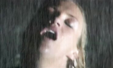 Karina Gets Screwed Outside At Night