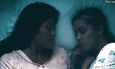 Alina Lopez and Kendra Spade Tribbing