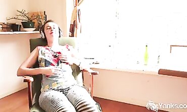 First-Timer Ezmerelda Gets Fingered In Her Hairy Pussy