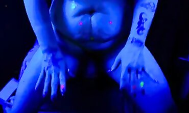 Tattooed Goth MILF Jacks Inwards