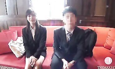新人女子社員と混浴！隠れ勃起の上司と濡れマン部下の中出し