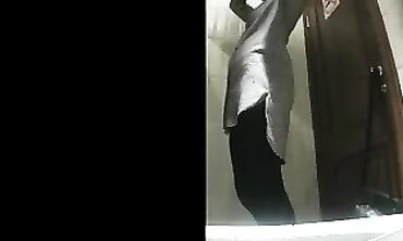 Beauty Shows Off Strong Pissing Geyser In Public