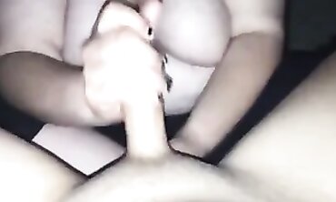 Guts Fapping: Milf Goddess Milks His Cock While Finger Pulverizes Her