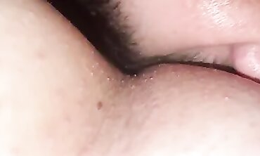 Tattooed BBW Amateur Gets Deep Pussy Licking