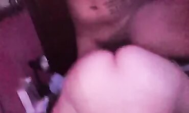 Casero Anal Con Mi Compañera De Clases Durante Una Reunión De Zoom