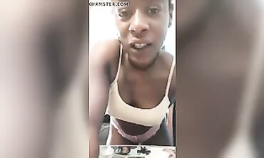 Irresistible Jojo Taylor Returns for a Hot Periscope Show