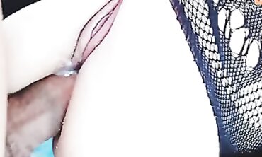 Sophie e Jon: Orgasmo Anal e Squirt em Primeira Pessoa