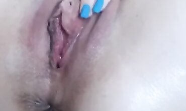 Maghreb Slut Fingers Herself at Glory Hole