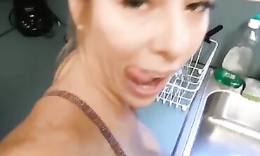 Stunning MILF Dianne 621 Enjoys a Fantastic Time with a Big Cock