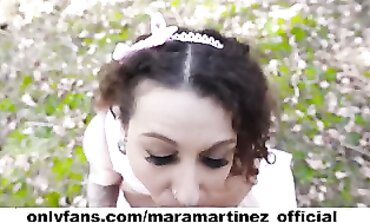 Latina Babe Gets Publicly Fucked in 4K Outdoor Gig