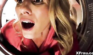 Stiefmutter Cory Chase bekommt einen Arschfick