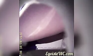 Close-Up Pissing & Jerking Off in Snatch Bevy 2