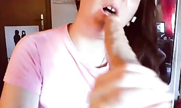 Nicoletta Embassi Loves My Steamy Toes While She Masturbates