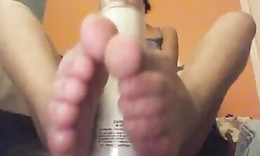 Jenna's Toes Tease and Worship