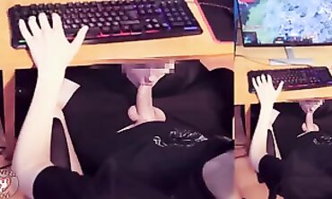 Joy Deepthroats Her Boyfriend While He Plays Dota 2