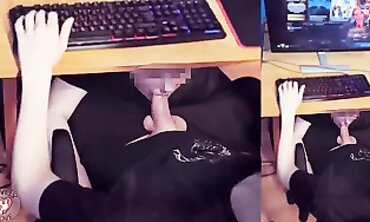 Joy Deepthroats Her Boyfriend While He Plays Dota 2