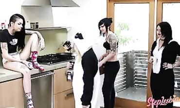 Goth Nikki Hearts And Leigh Raven Share A Rough Lesbian Encounter